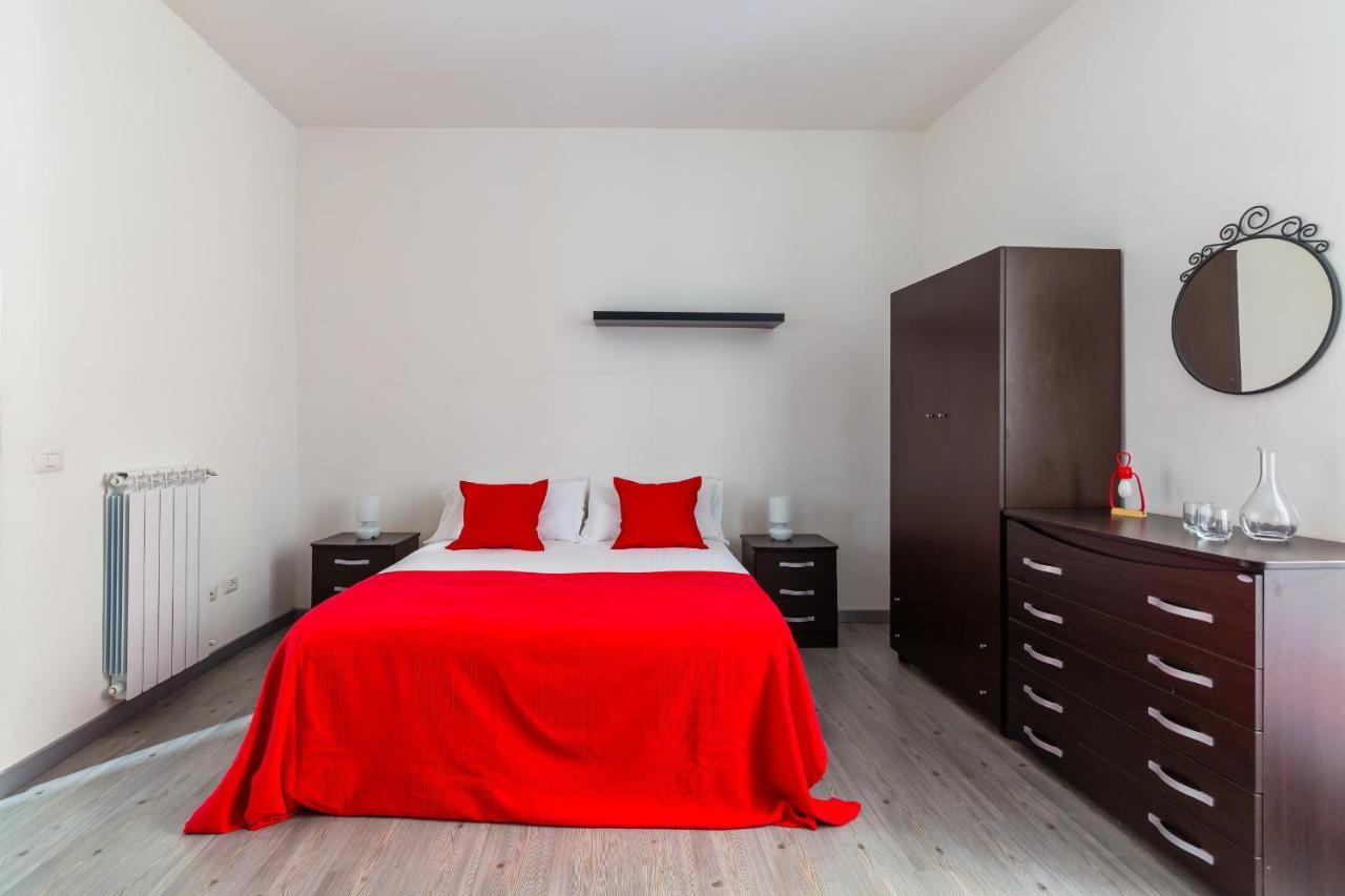 Sansevero Family Apartment By Wonderful Italy Napoli Bagian luar foto