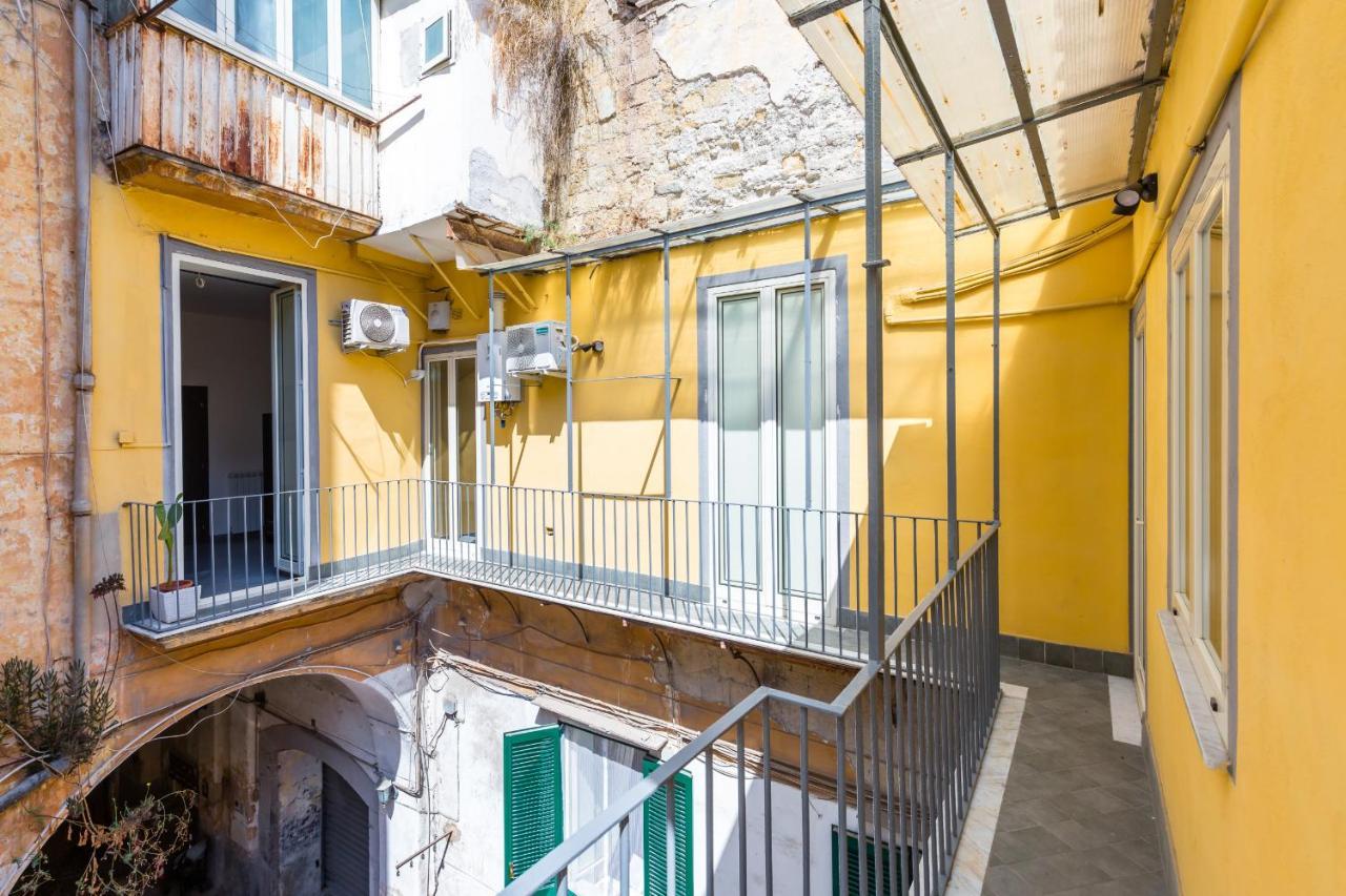 Sansevero Family Apartment By Wonderful Italy Napoli Bagian luar foto