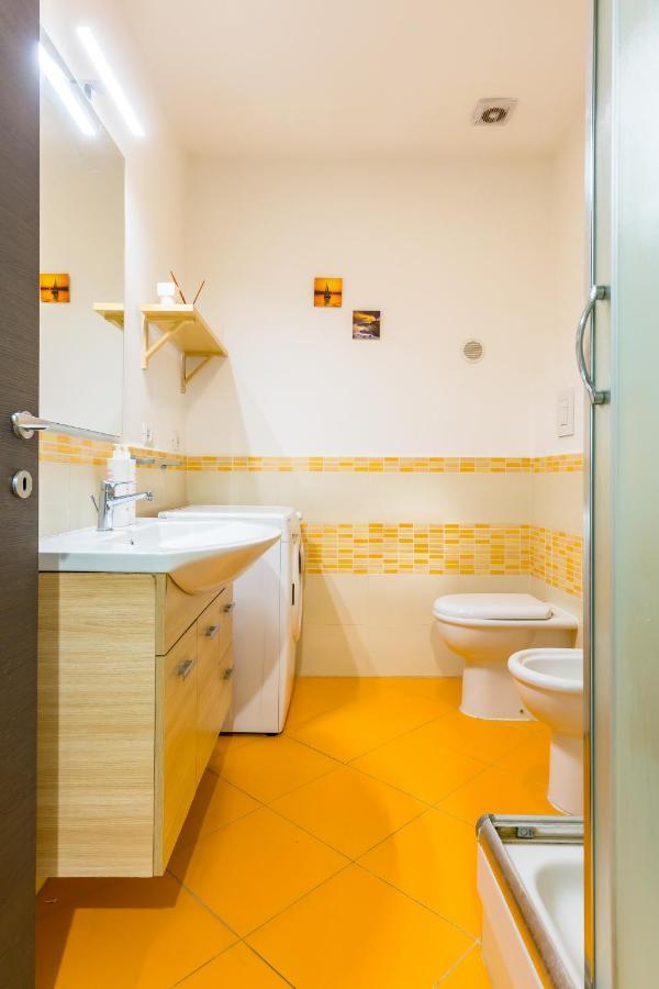 Sansevero Family Apartment By Wonderful Italy Napoli Bagian luar foto