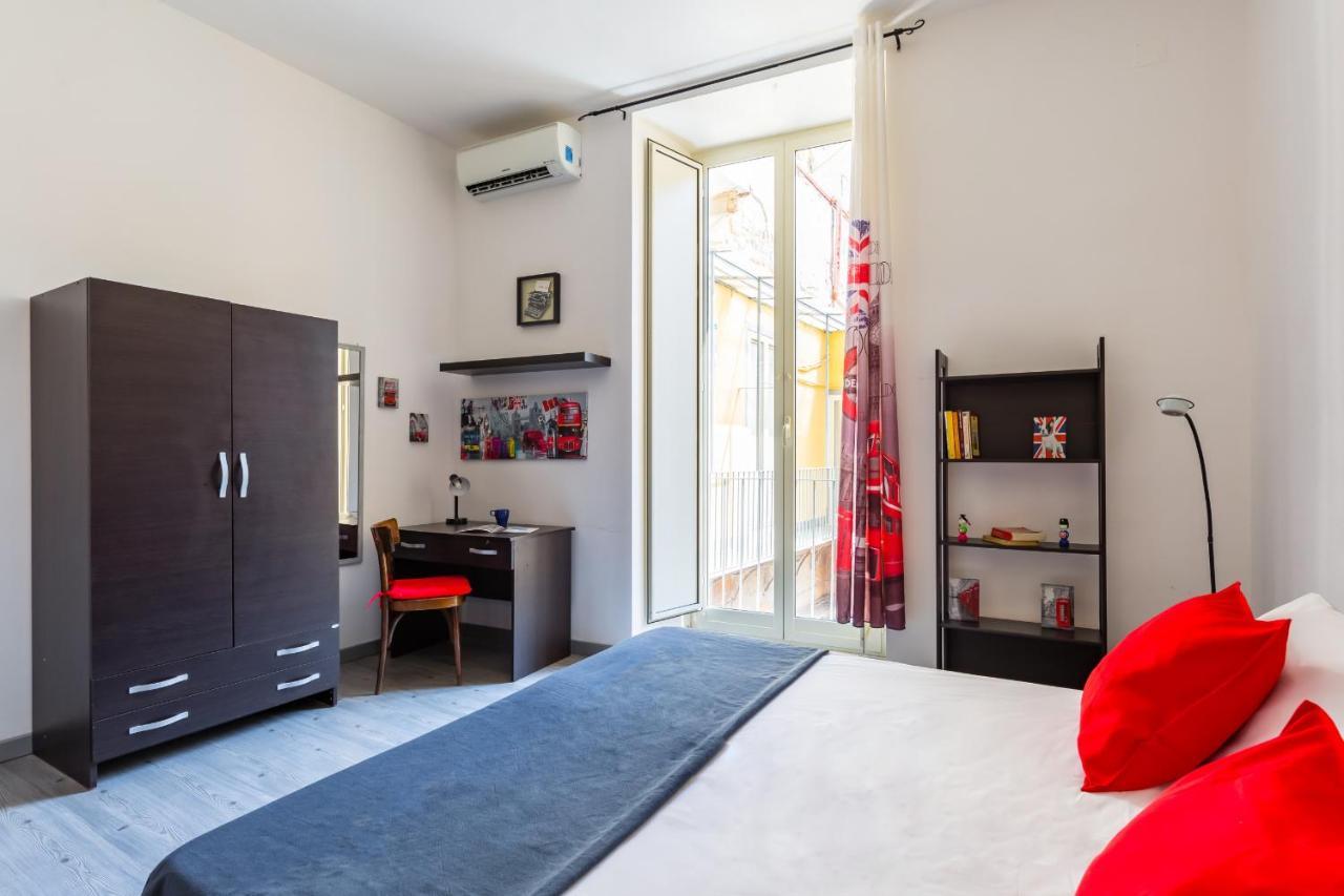 Sansevero Family Apartment By Wonderful Italy Napoli Bagian luar foto